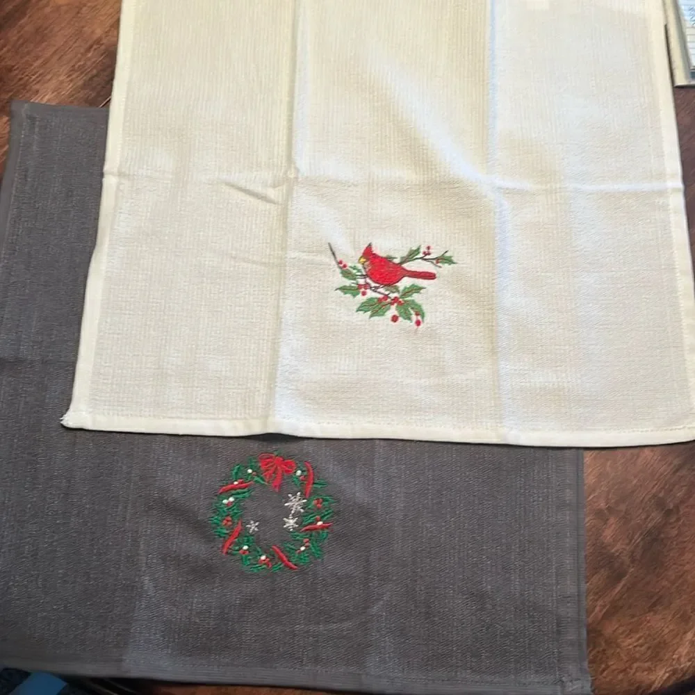 Set of (2) Christmas Cotton Kitchen Bar-mop White & Gray Towels Wreath Cardinal